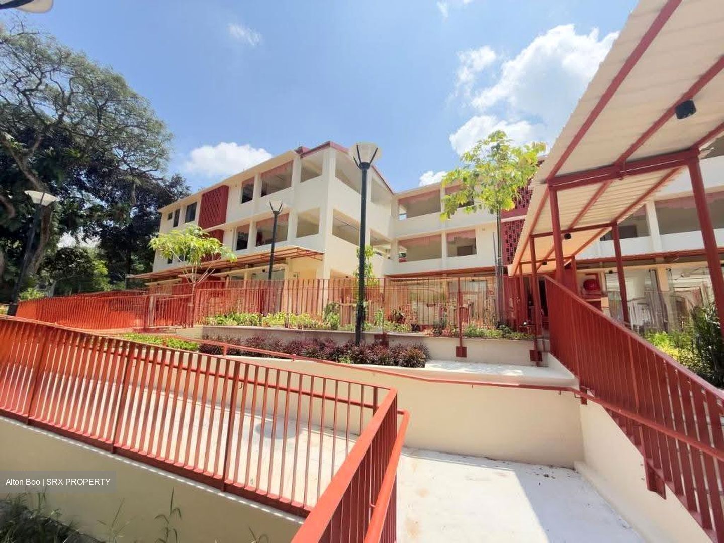 Upper Bukit Timah Road (D21), Shop House #609502731
